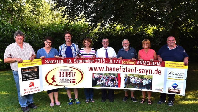 Benefizlaufteam mit Schirmherr Landrat Dr Alexander Saftig - Foto Seydel Kopie